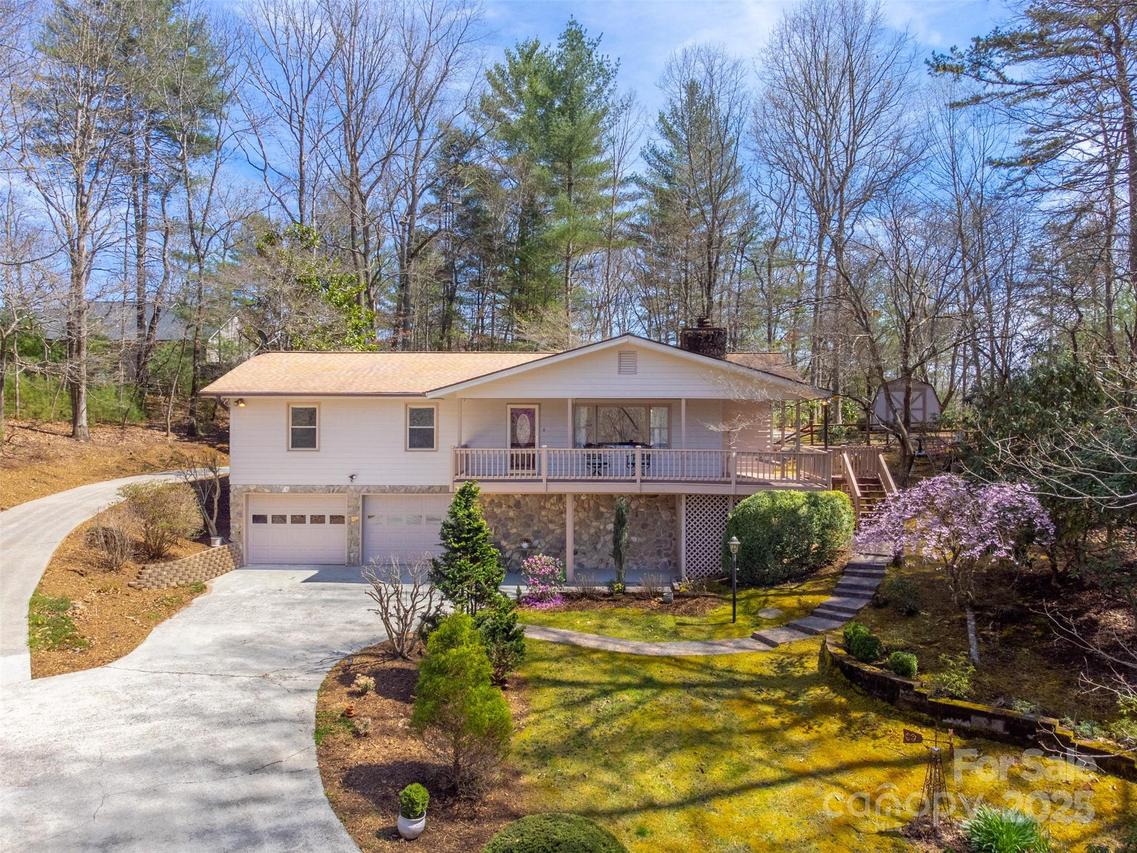 311 Winding Way Dr., Franklin, NC 28734