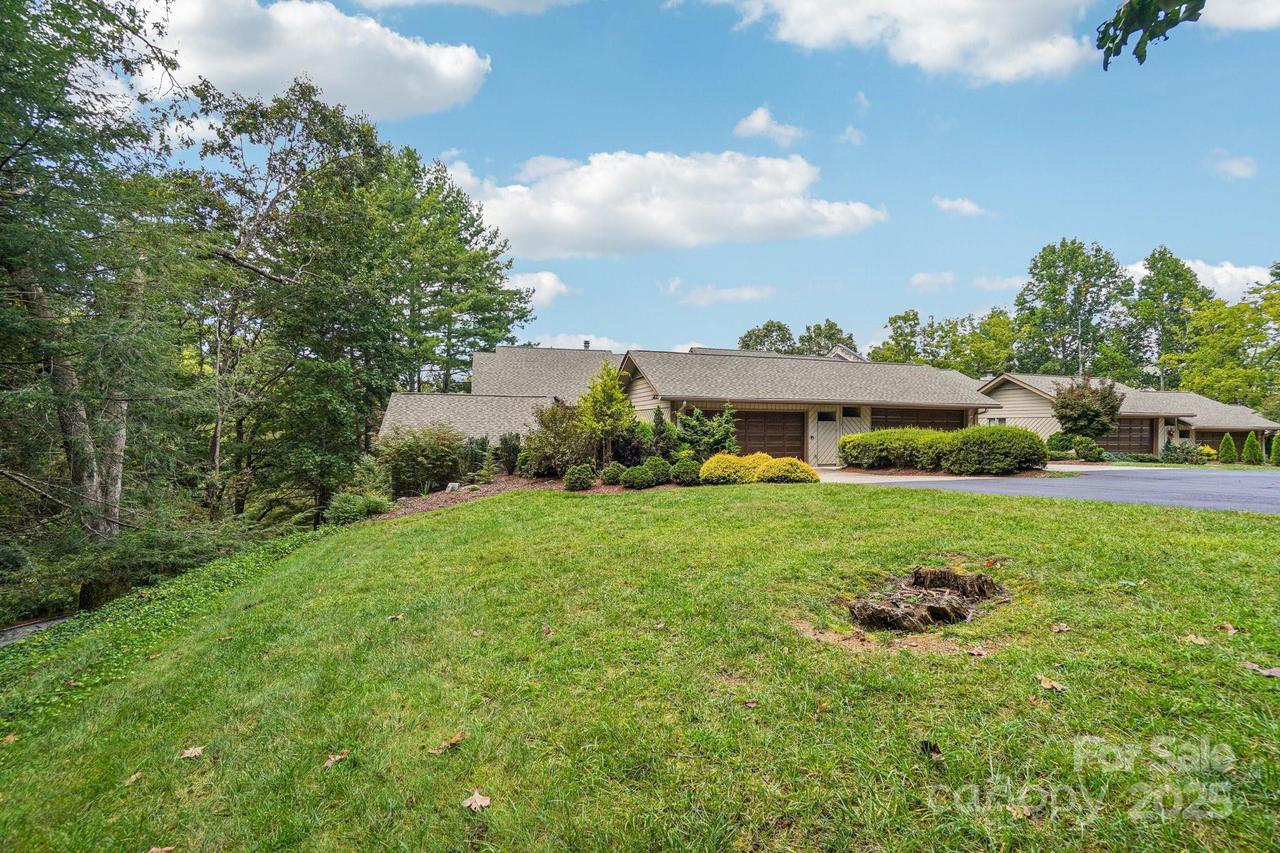601 Timber Ln., Asheville, NC 28804