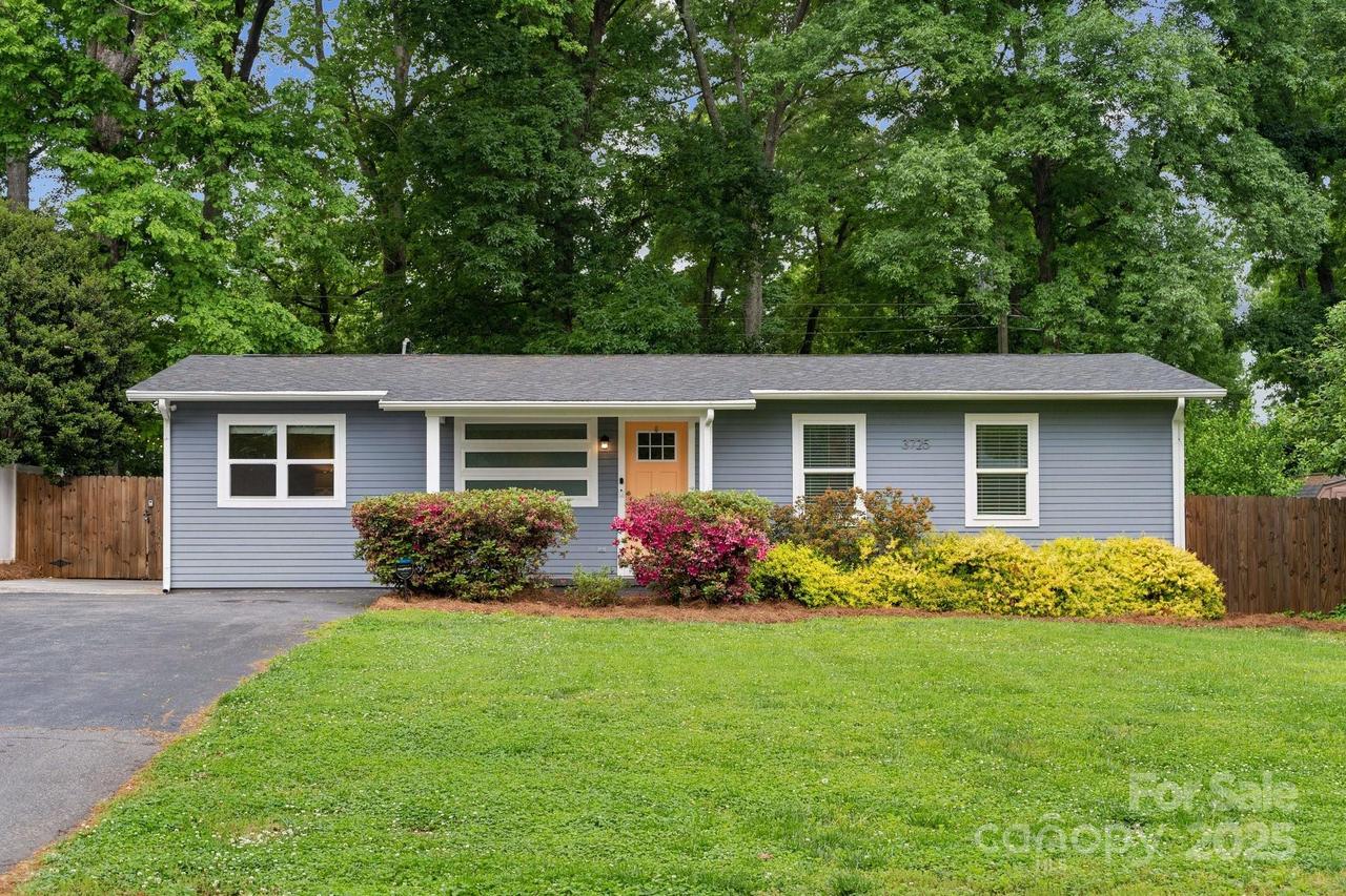 3725 Dunwoody Dr., Charlotte, NC 28215
