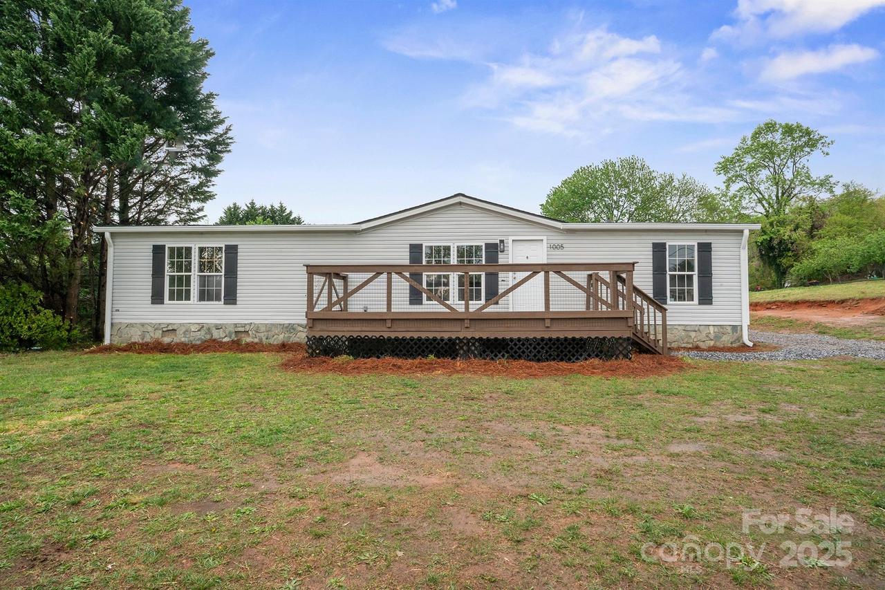 1005 Praley St., Valdese, NC 28690