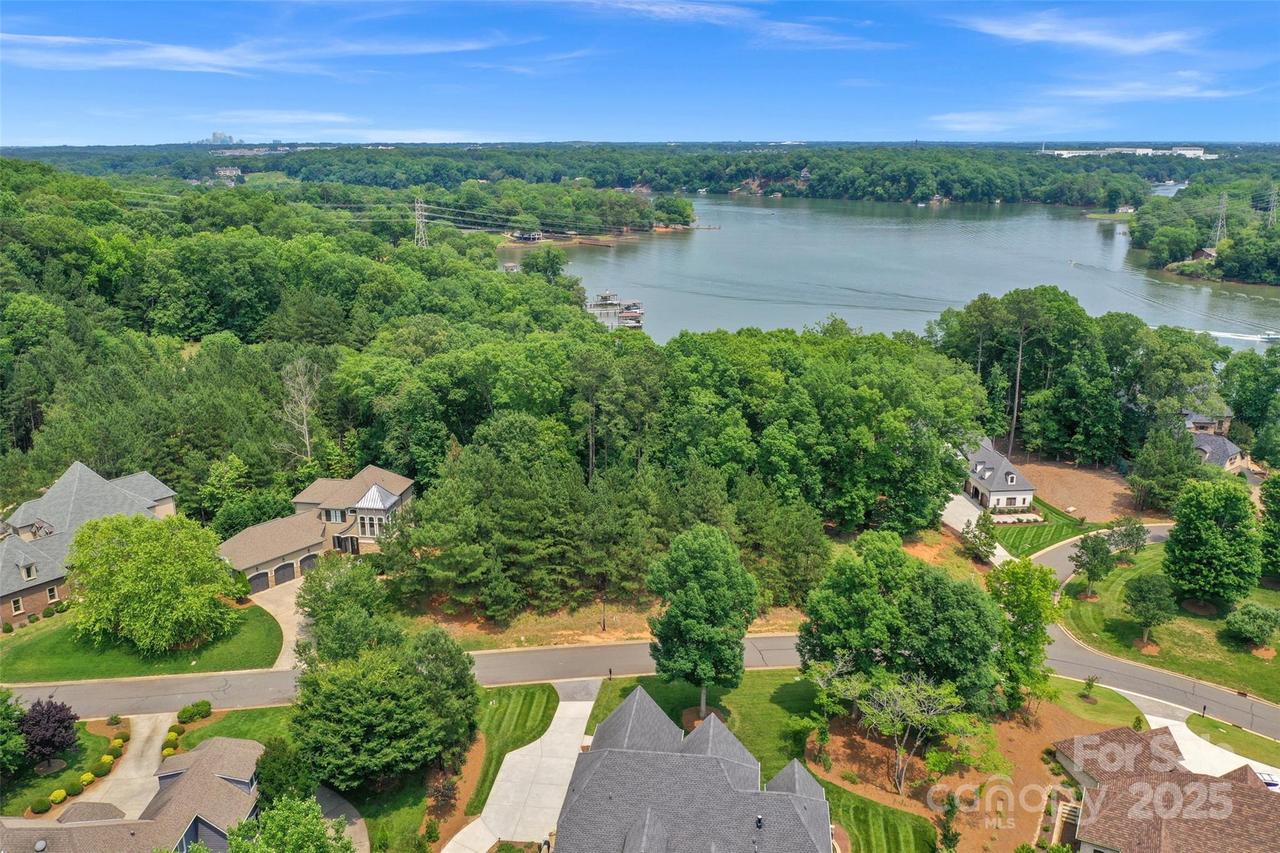 3125 Lake Pointe Dr. #77, Belmont, NC 28012