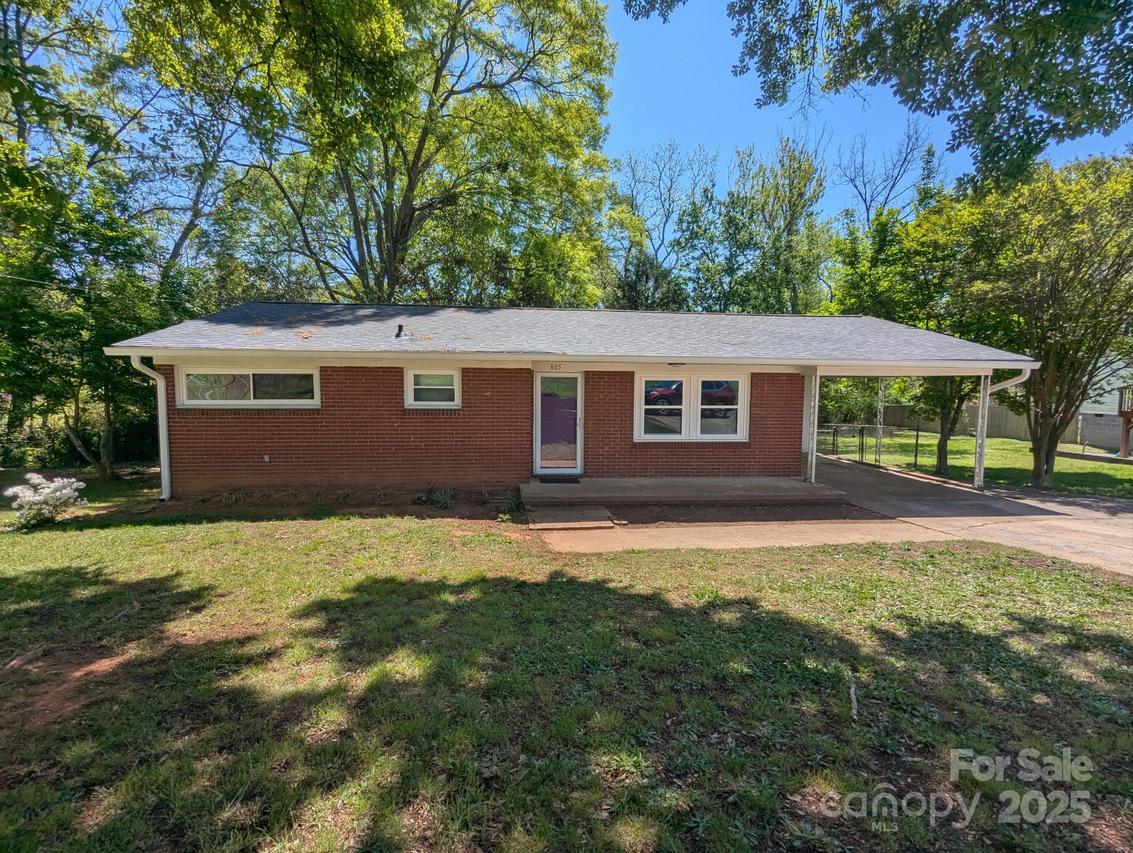 805 Mark Dr., Shelby, NC 28152