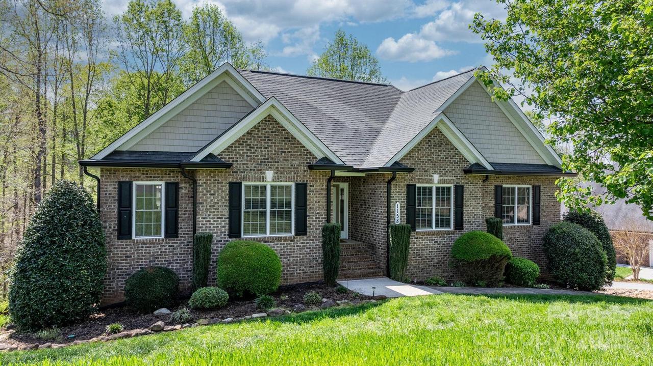 1158 Waterford Dr. #31, Hickory, NC 28602