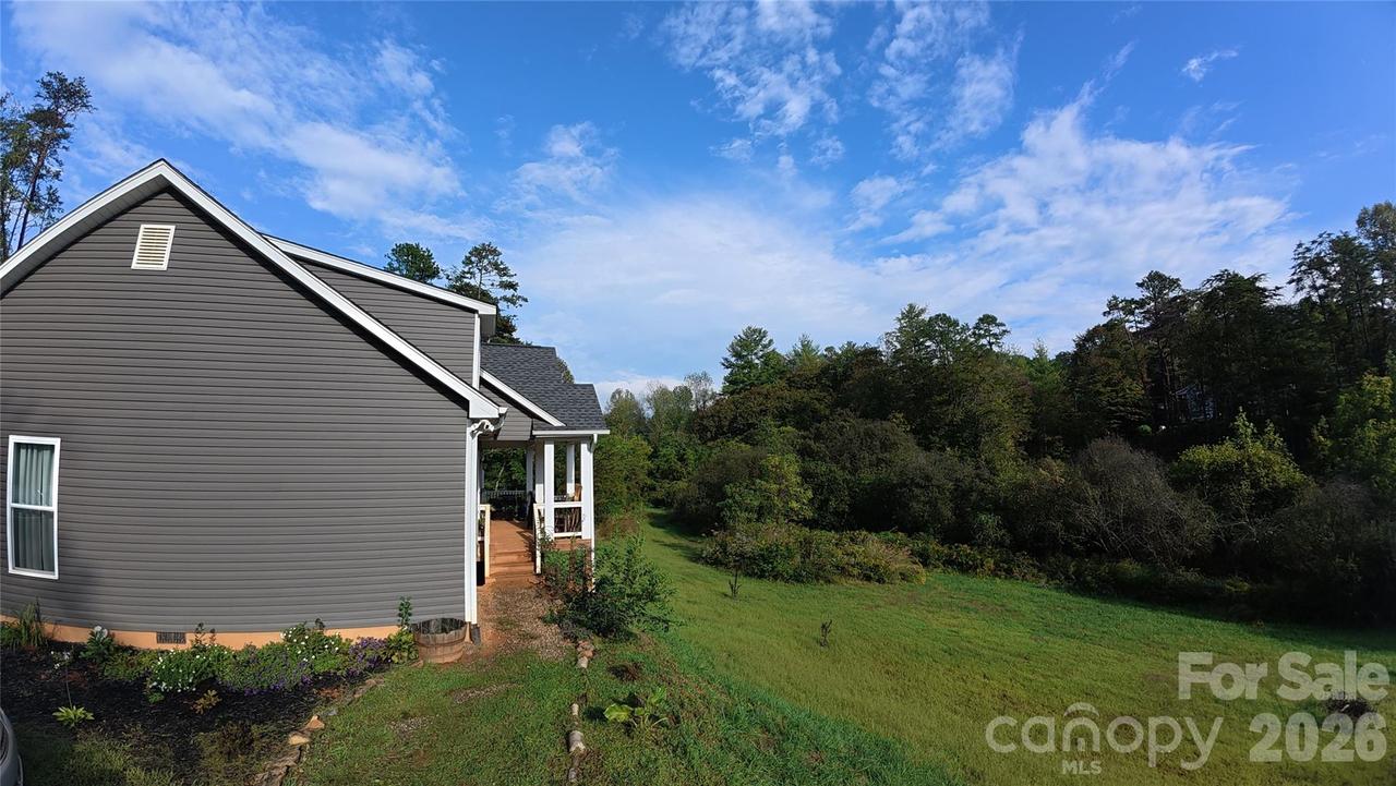 19 Higgins Rd., Weaverville, NC 28787