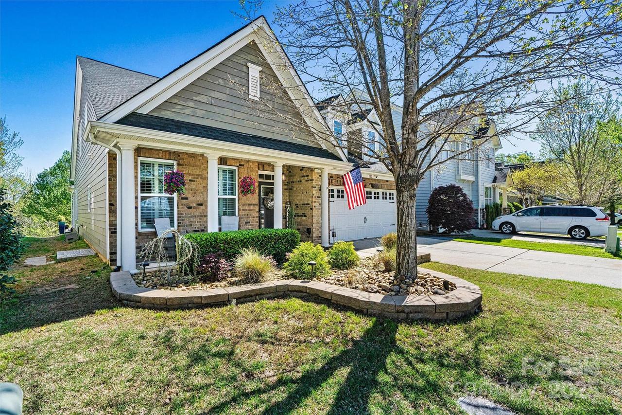 152 Blossom Ridge Dr., Mooresville, NC 28117