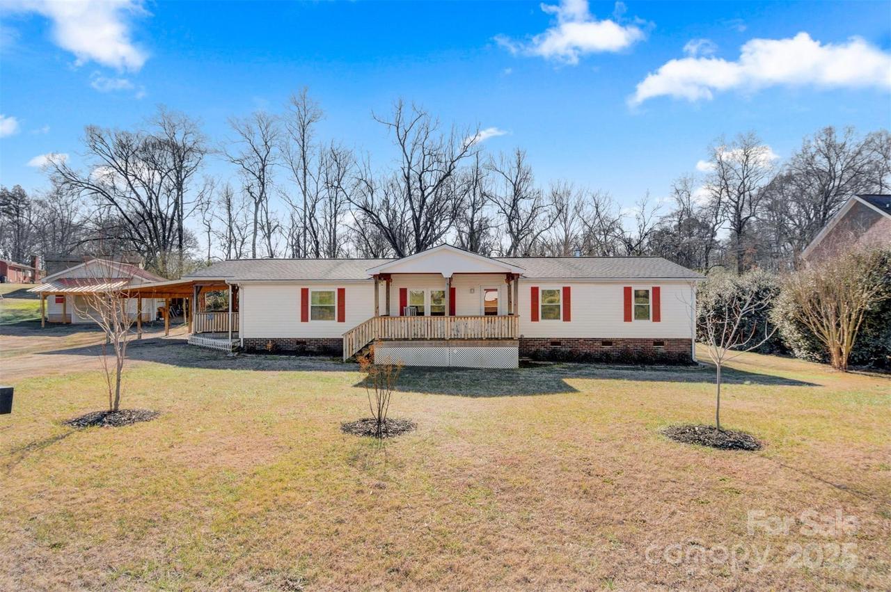 119 Loray Ln., Statesville, NC 28625
