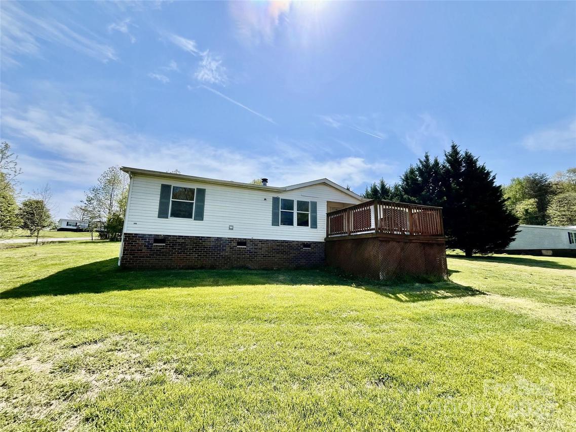 105 Branson Dr., Olin, NC 28660