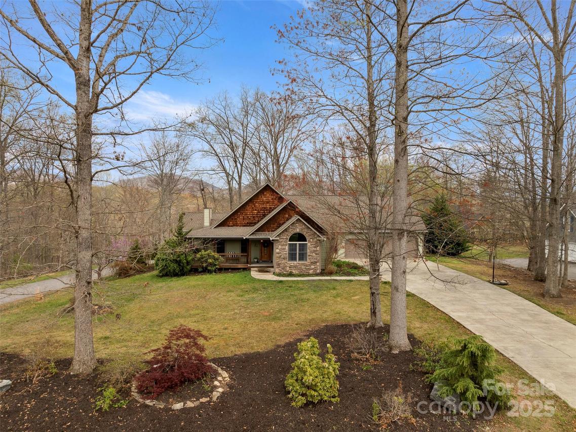 303 E Forest Pl., Candler, NC 28715