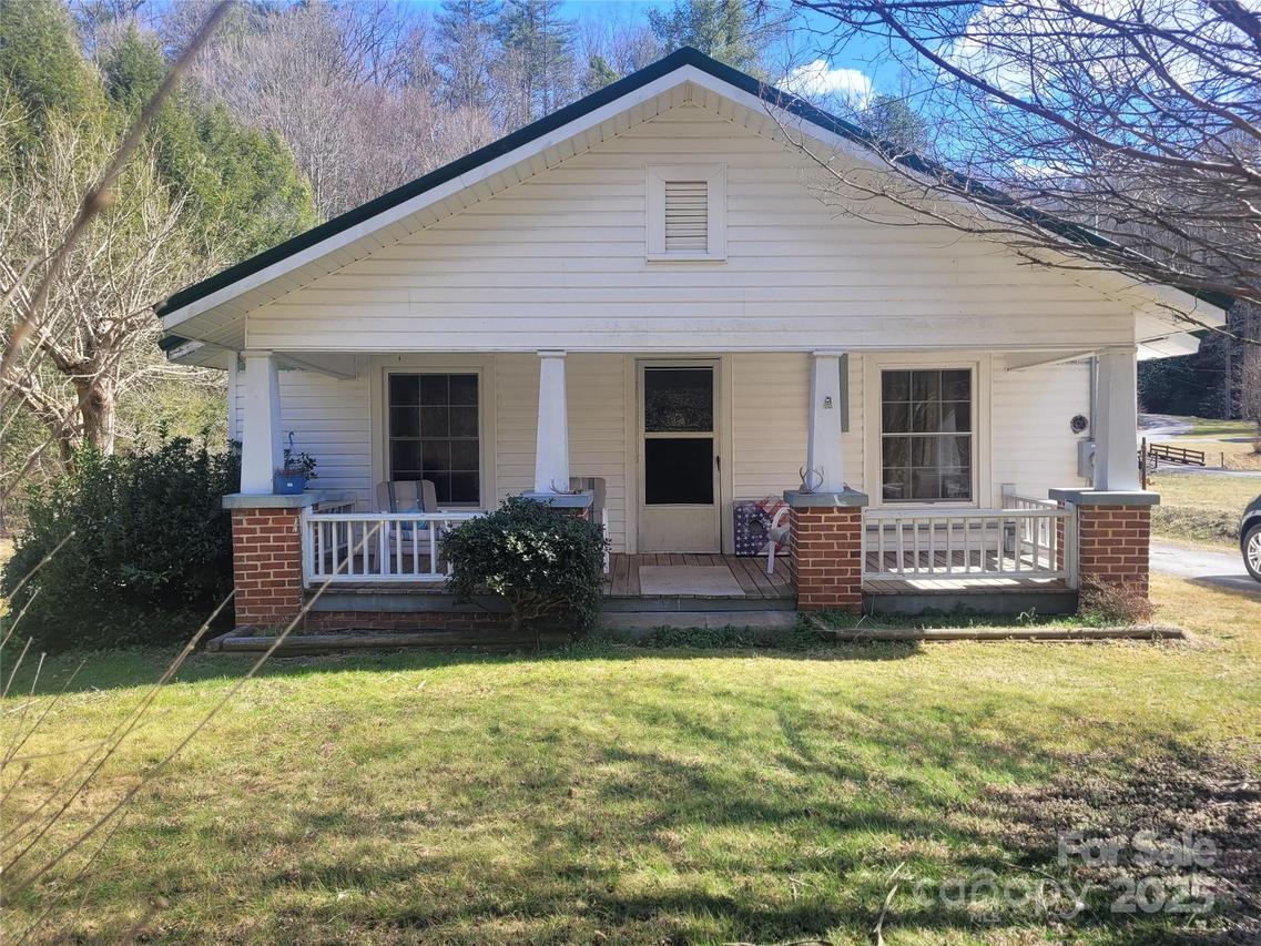2556 Zacks Fork Rd., Lenoir, NC 28645