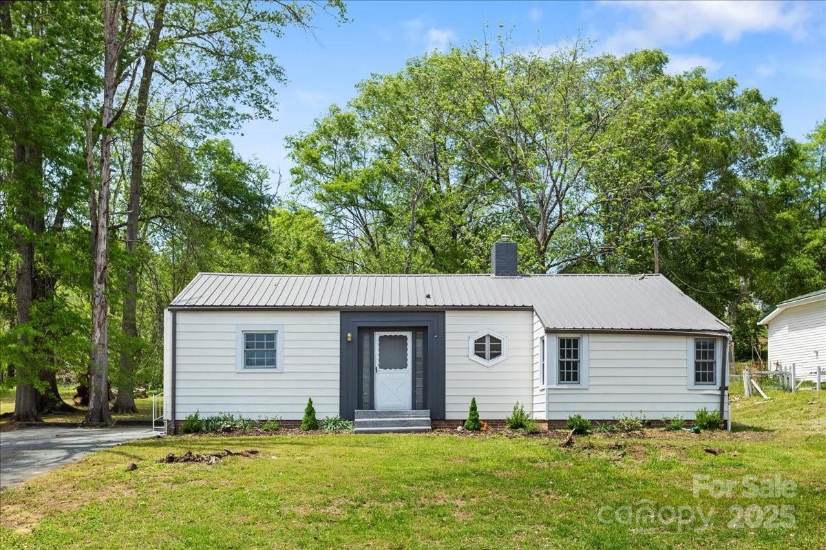 165 N Mitchell St., Rutherfordton, NC 28139