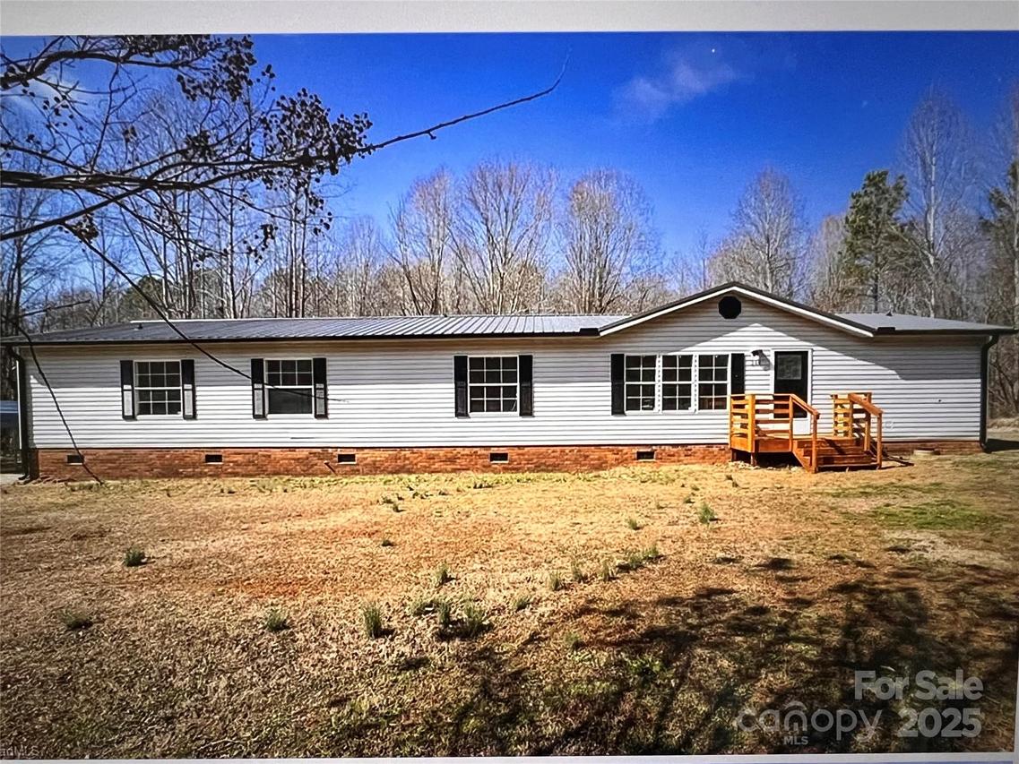266 Ridgewood Dr., Linwood, NC 27299
