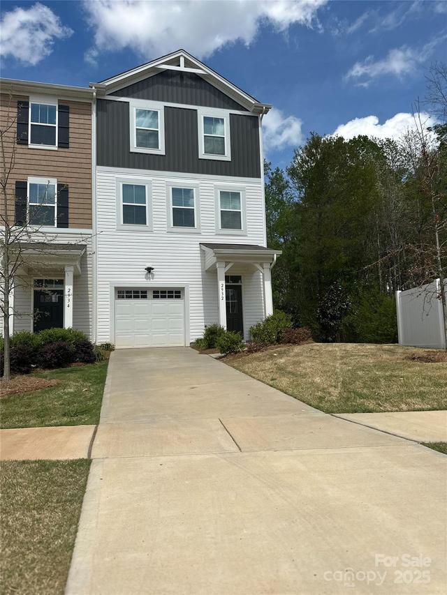 2932 Pirates Pl., Charlotte, NC 28216