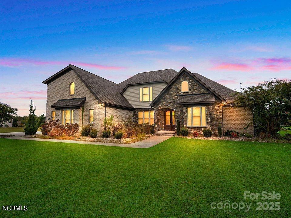 3441 Autumn Leaves Dr., Greenville, NC 27837