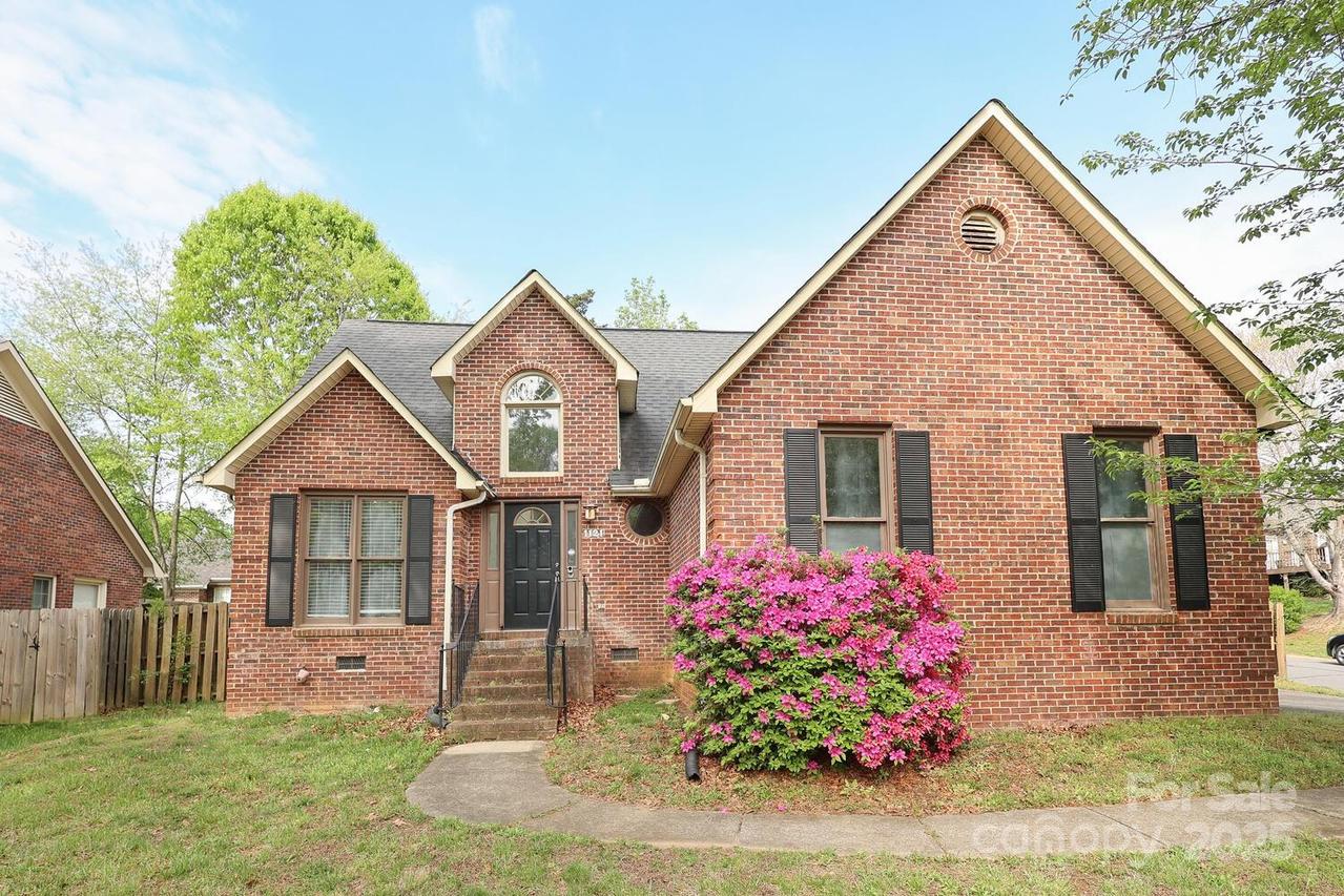 1121 Thoroughbred Pl., Concord, NC 28027