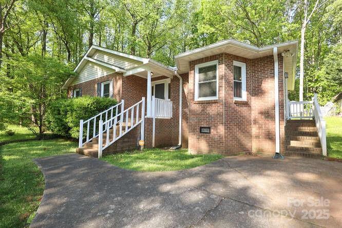 1730 Deer St., Charlotte, NC 28214