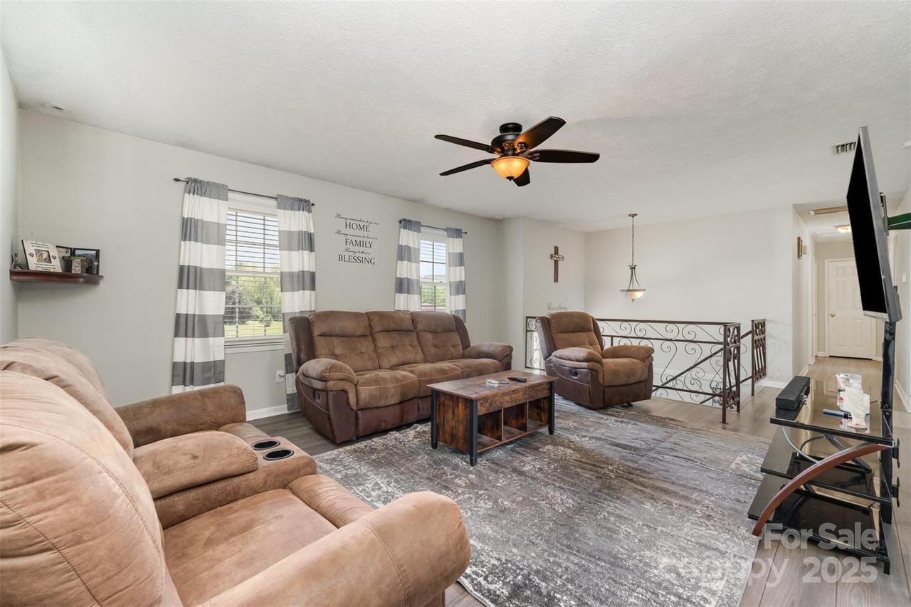 220 Hilltop St., Connelly Springs, NC 28612