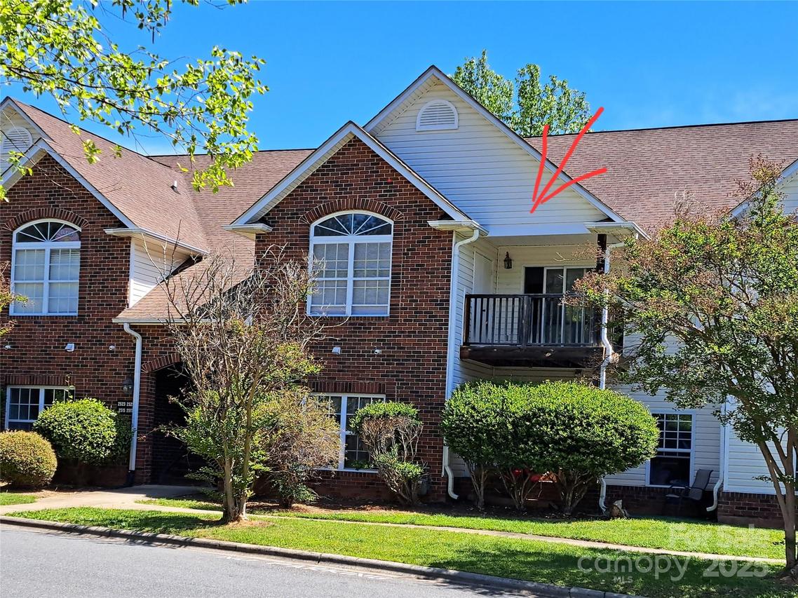 2527 Carya Pond Ln., Charlotte, NC 28212