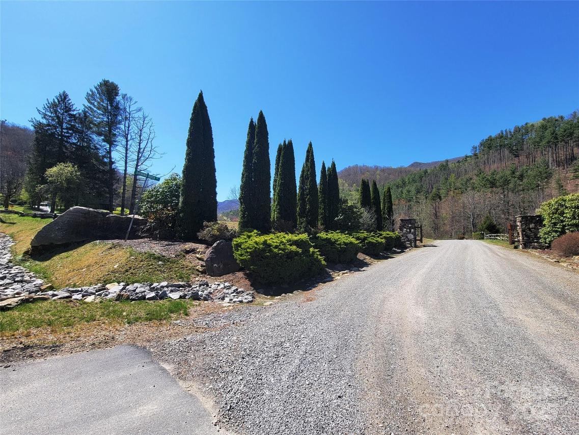 300 Shining Rock Dr. #25, Canton, NC 28716