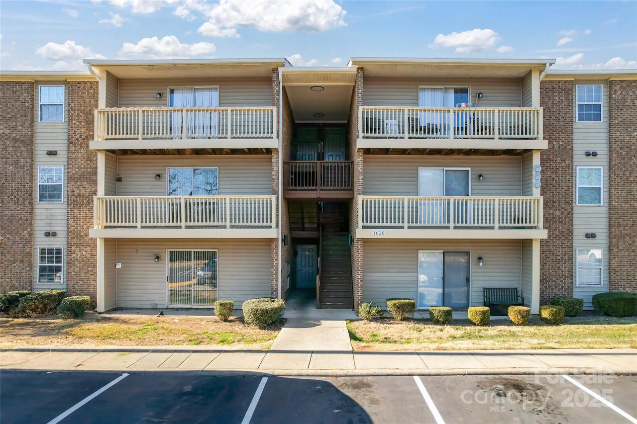 1620#F Arlyn Cir. #F, Charlotte, NC 28213