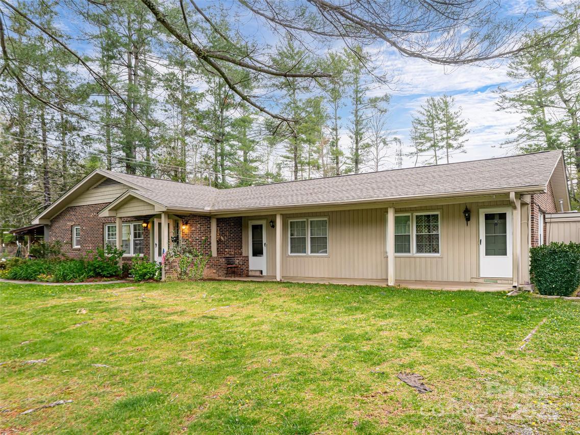 621 A,B,C & 623 Price Rd., Hendersonville, NC 28739