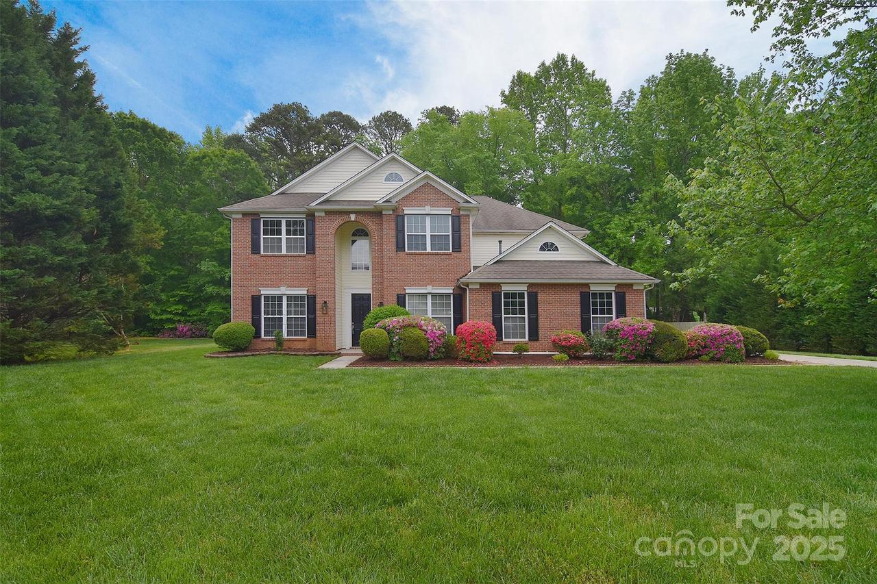 7206 Forrest Rader Dr., Mint Hill, NC 28227