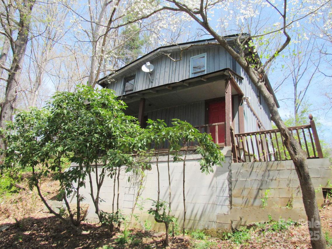 236 Moody Ridge Rd., Clyde, NC 28721