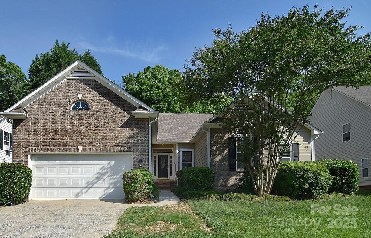 2415 Tory Oak Pl., Matthews, NC 28105