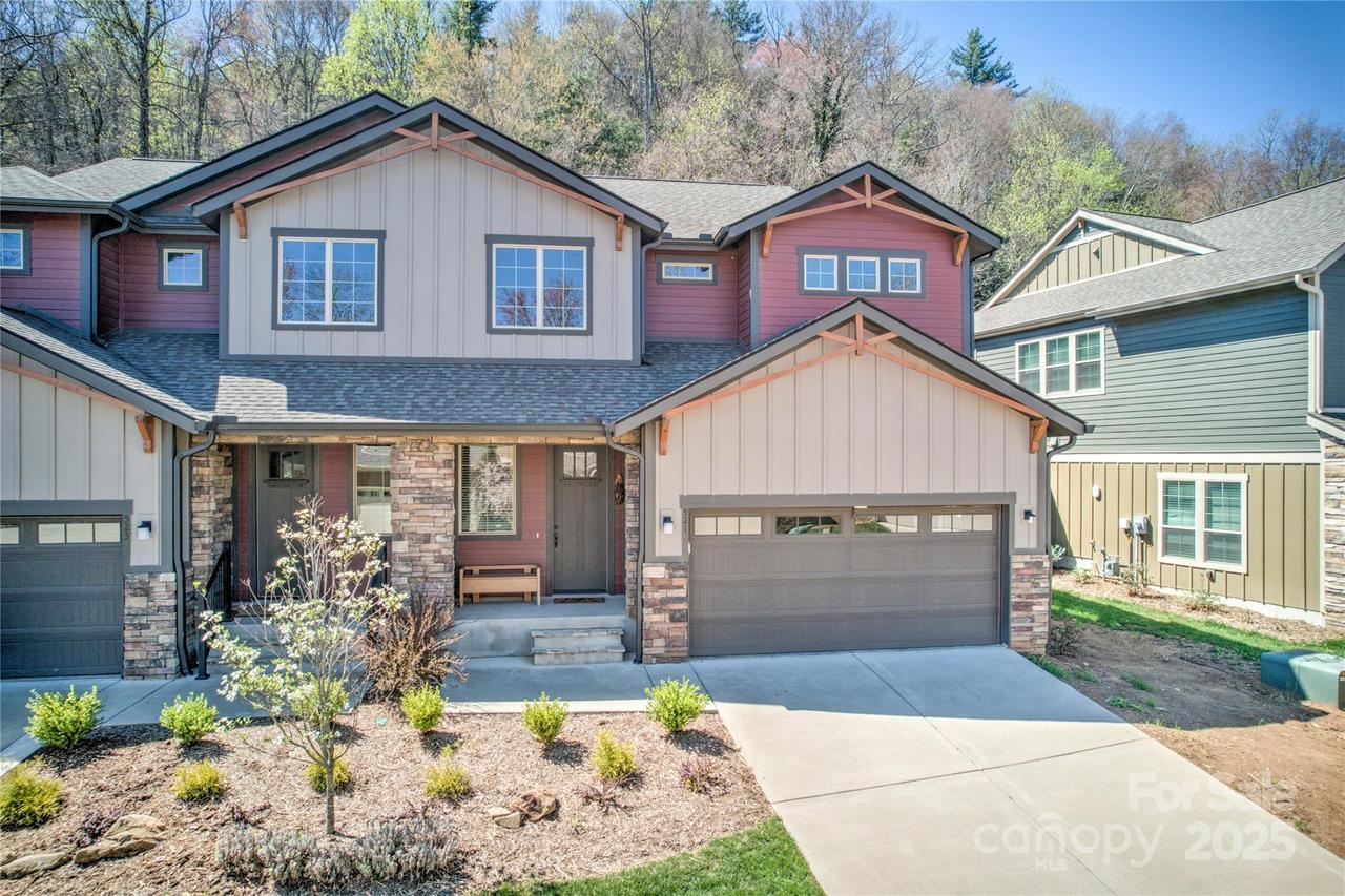 521 Sweet Birch Park Ln., Black Mountain, NC 28711