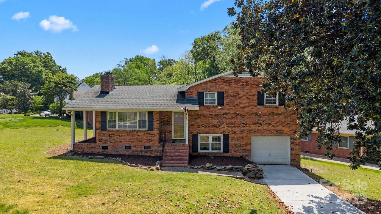 5301 Baker Dr., Charlotte, NC 28210