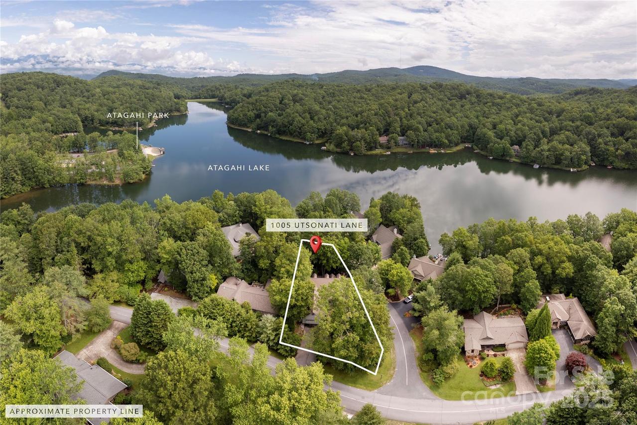 1005 Utsonati Ln., Brevard, NC 28712