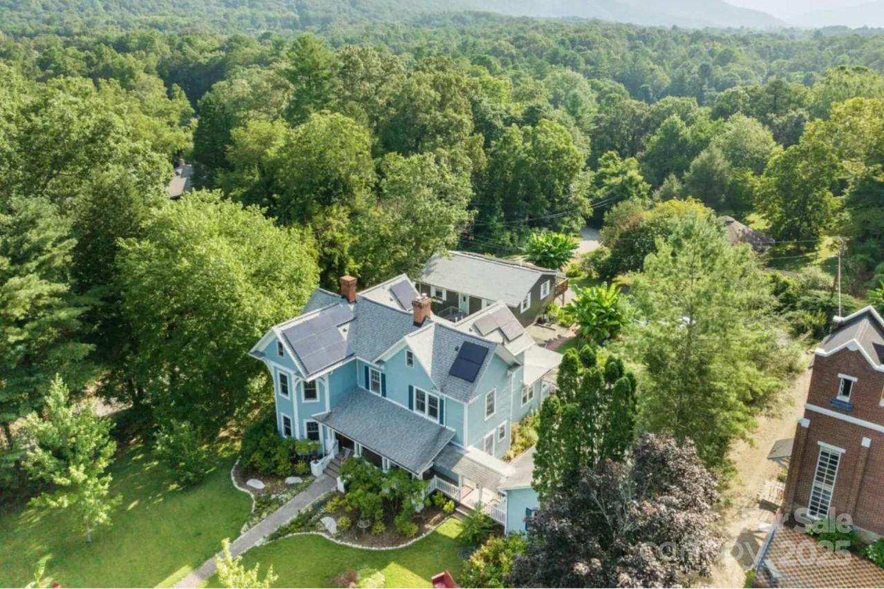 88 S Main St., Weaverville, NC 28787
