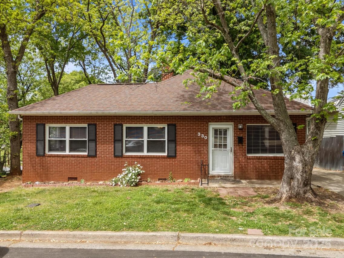 330 Clover St., Mooresville, NC 28115