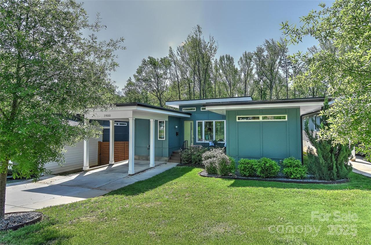 1900 Lakedell Dr., Charlotte, NC 28215