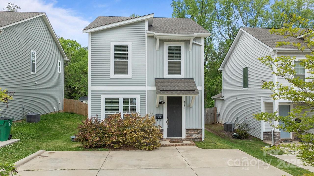 2821 Shamrock Dr., Charlotte, NC 28205