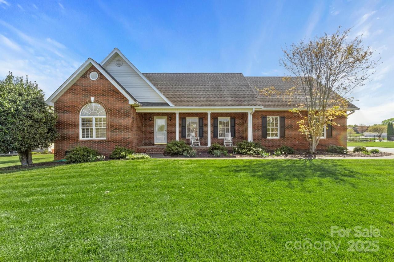 2610 Flagstone Ct., Shelby, NC 28152