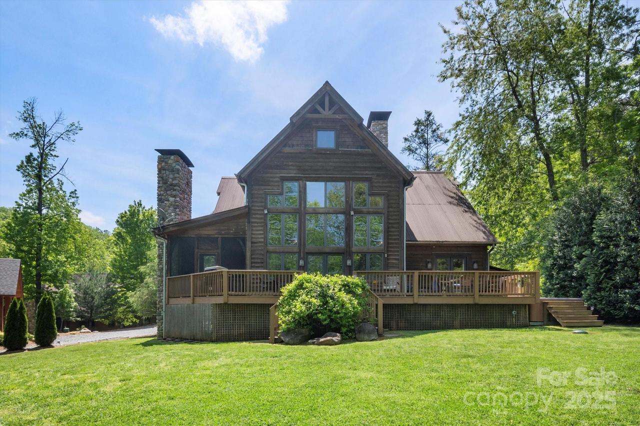 54 Cottage Grove Dr., Nebo, NC 28761