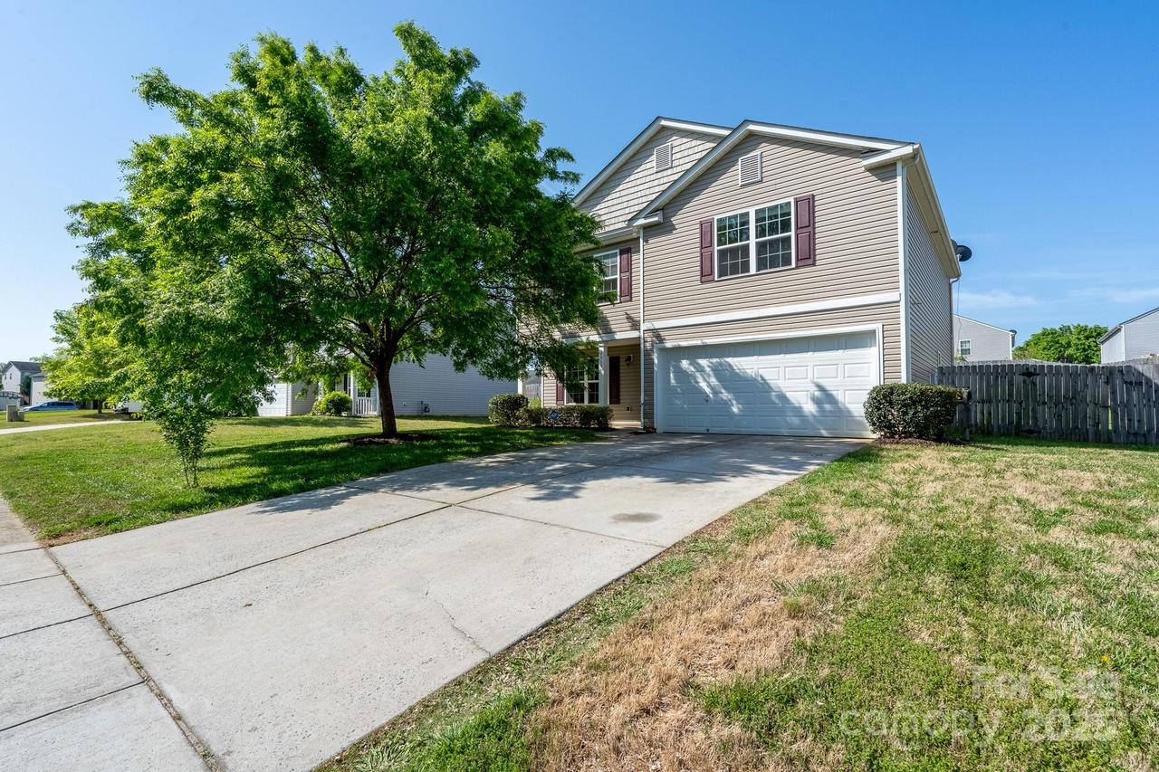 4315 Barnside Ln., Charlotte, NC 28216