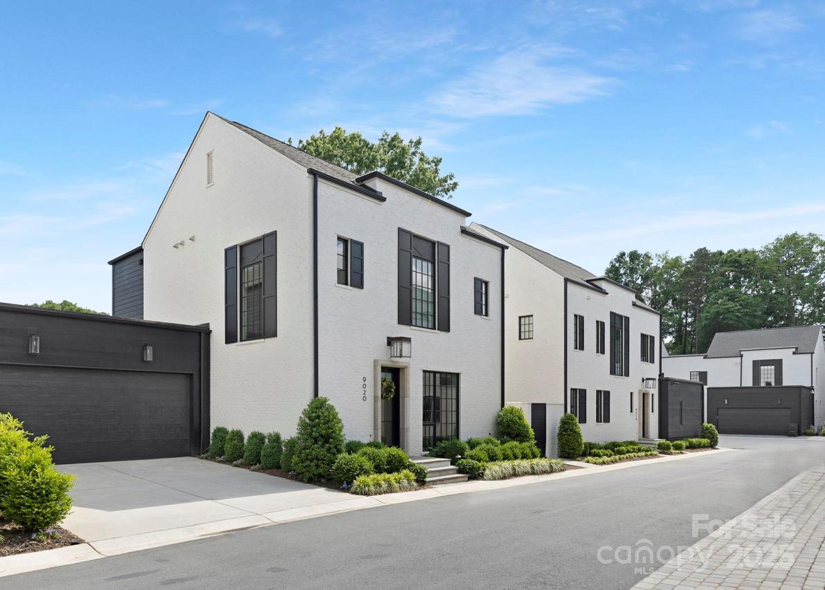 9020 Tynecastle Commons Ct., Charlotte, NC 28226