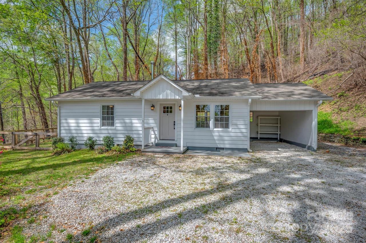 33 Valhalla Dr., Tryon, NC 28782