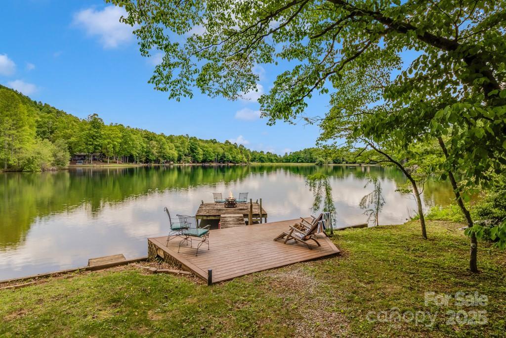 609 Haven Dr., Saluda, NC 28773