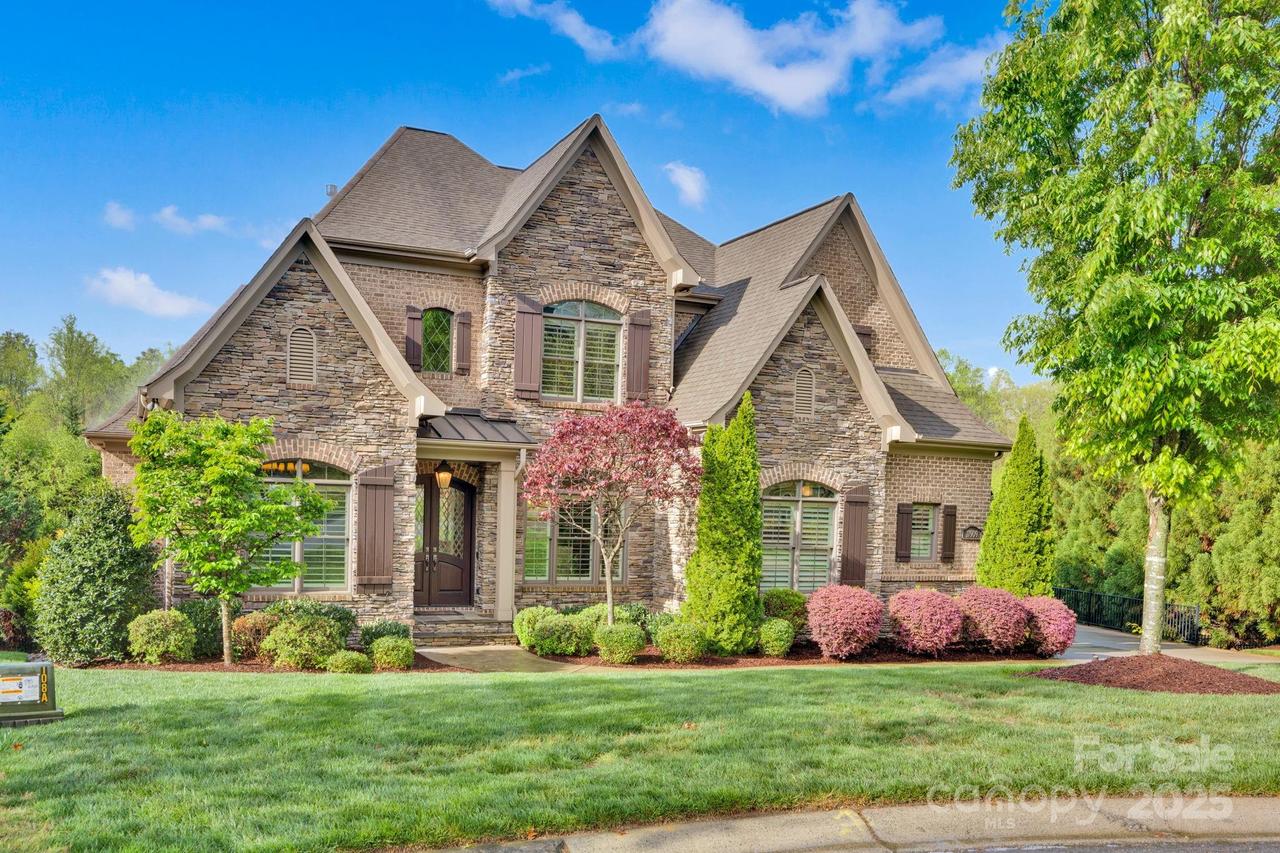 17909 Golden Meadow Ct., Davidson, NC 28036