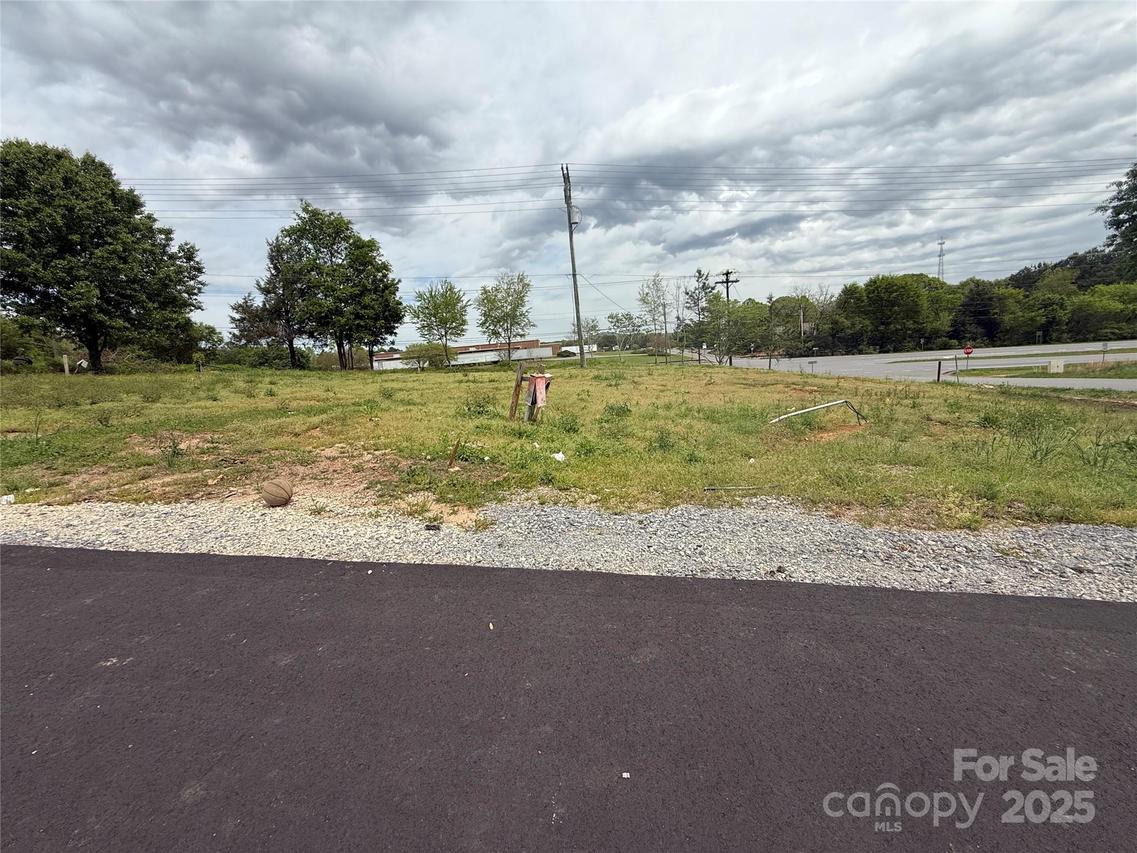 404 Elizabeth Ln., Gastonia, NC 28052