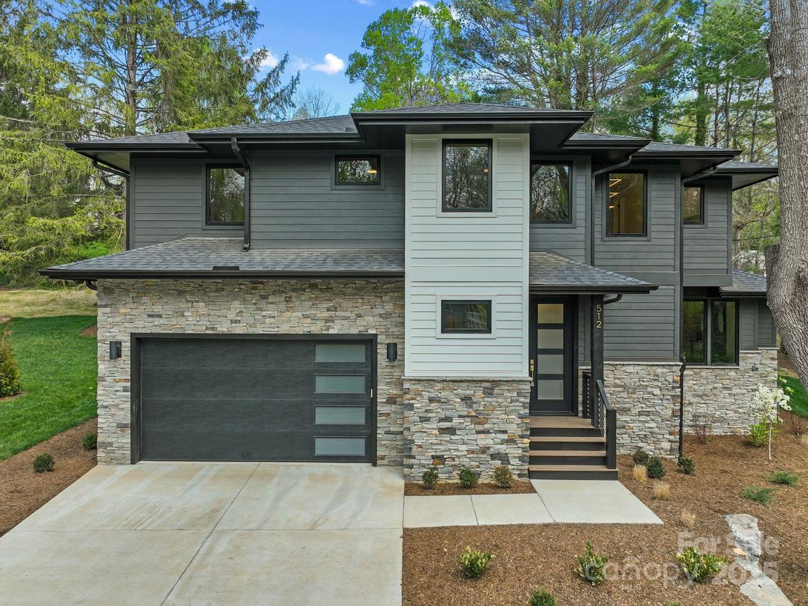 512 Tenth St., Black Mountain, NC 28711