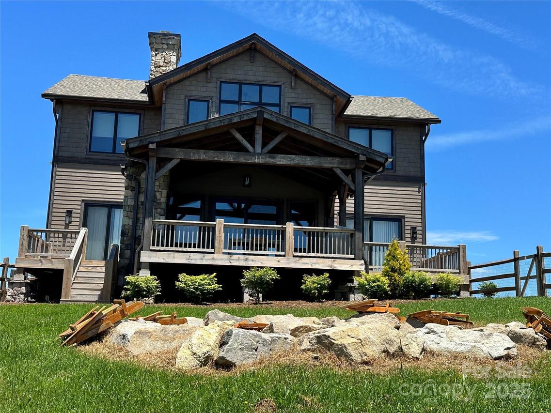 352 Great Sky Dr., Banner Elk, NC 28604