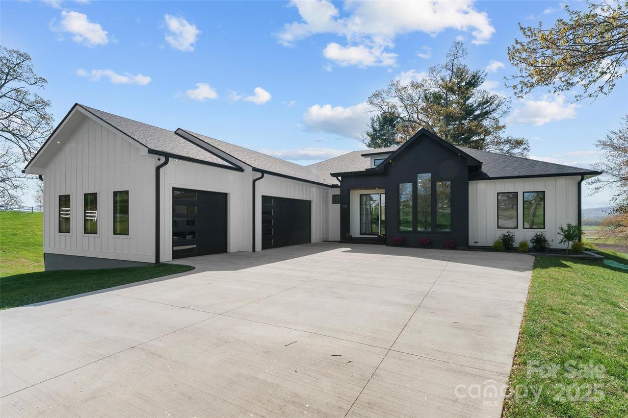 503 Nesbitt Dr., Mills River, NC 28759
