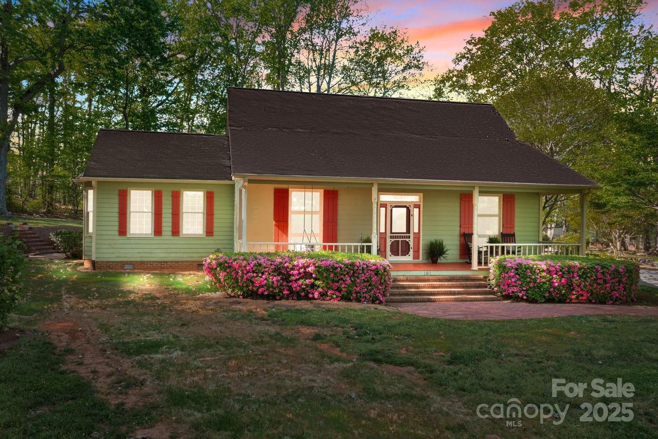 101 Blueberry Hill Dr., Statesville, NC 28625