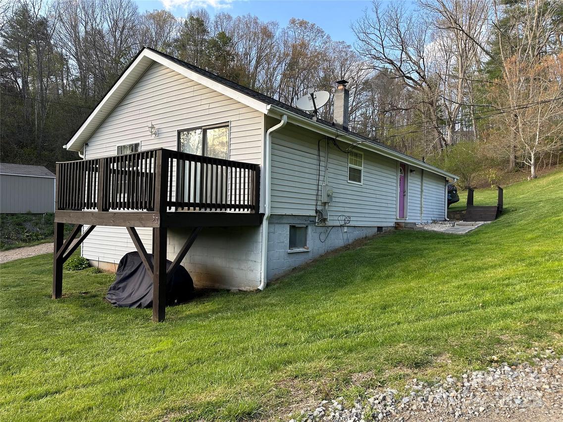57 Eden Brook Dr., Canton, NC 28716