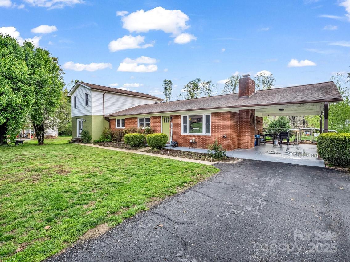 88 N Valley St., Marion, NC 28752