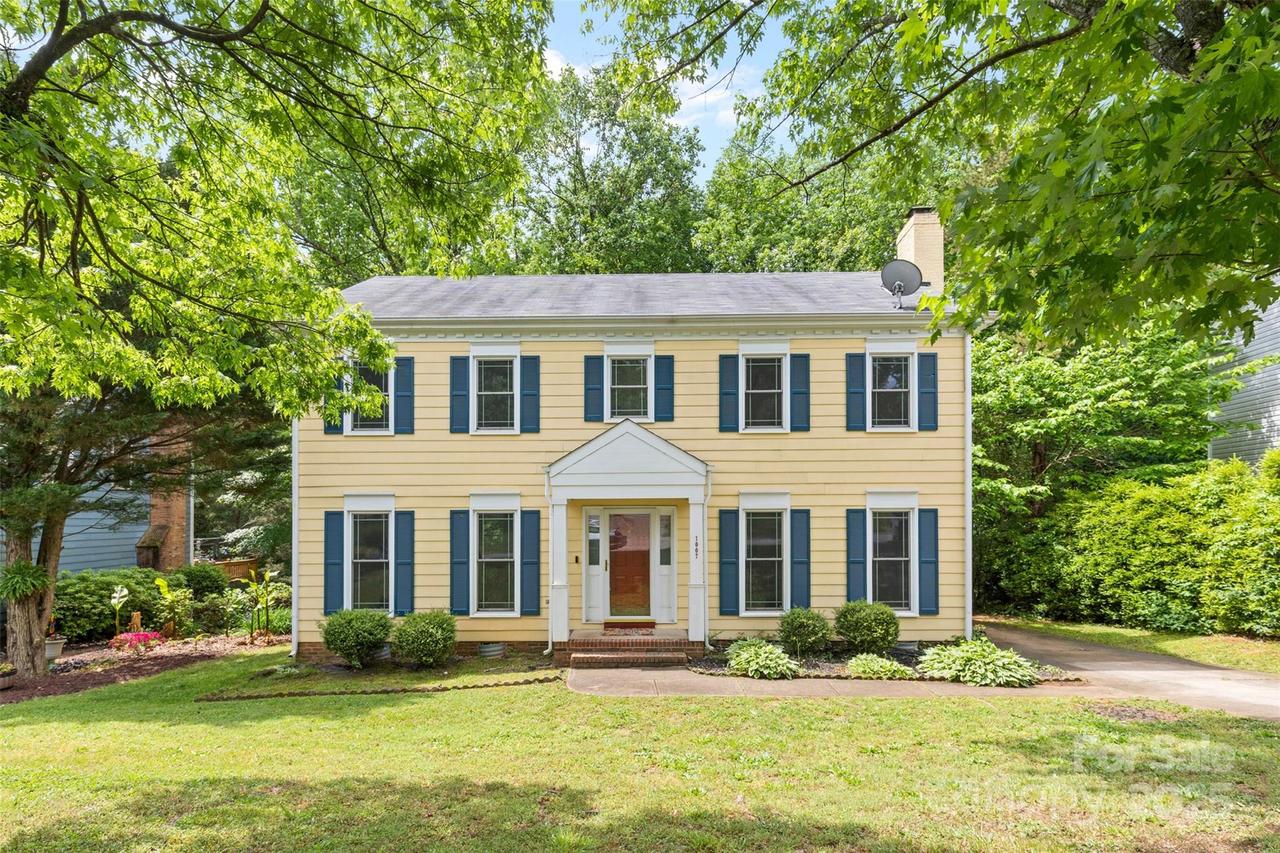 1007 Doby Springs Dr., Charlotte, NC 28262