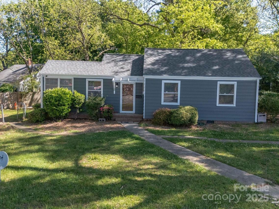 1142 Mona Dr., Charlotte, NC 28206